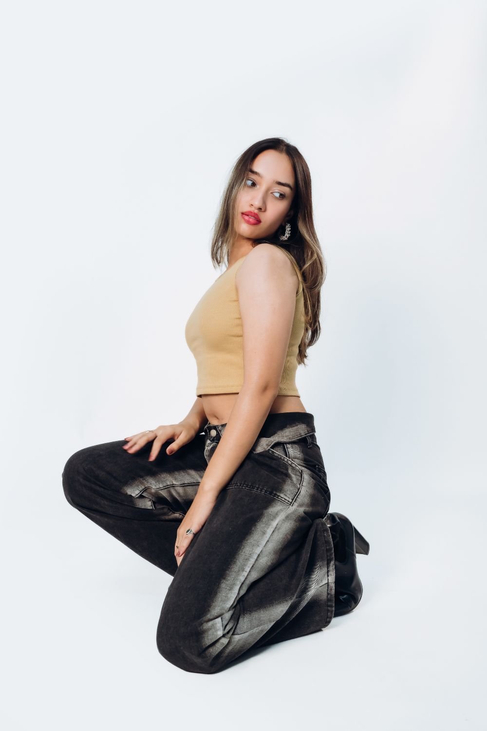 Sleeveless Ribbed Crop Top in Beige - Echolope