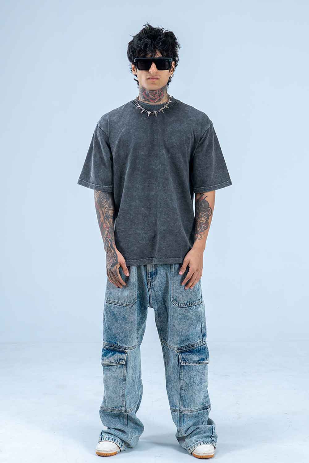 Black Acid Wash Oversize Solid T-shirt For Men - Echolope