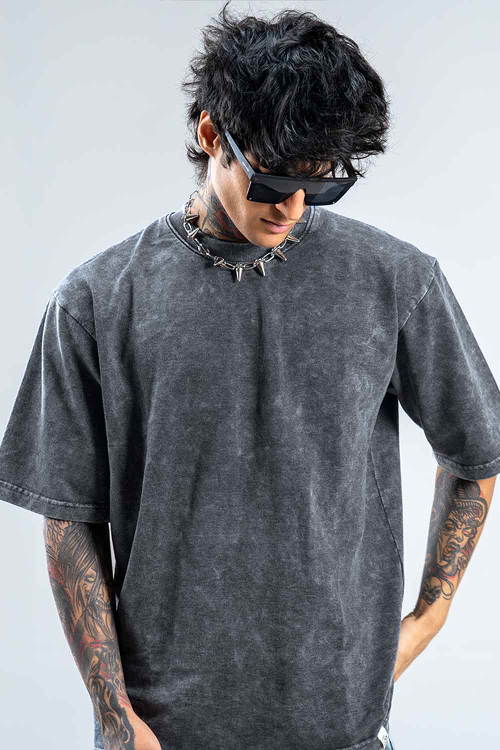 Black Acid Wash Oversize Solid T-shirt For Men - Echolope