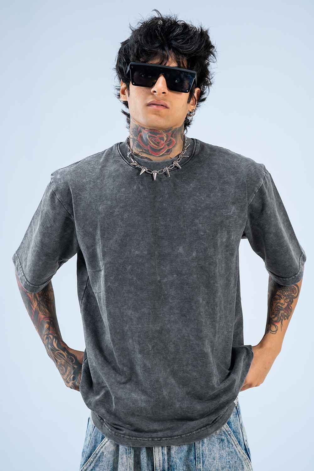 Black Acid Wash Oversize Solid T-shirt For Men - Echolope