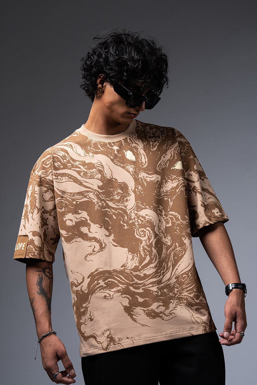 Chaos Oversized Graphic T-Shirt - Echolope