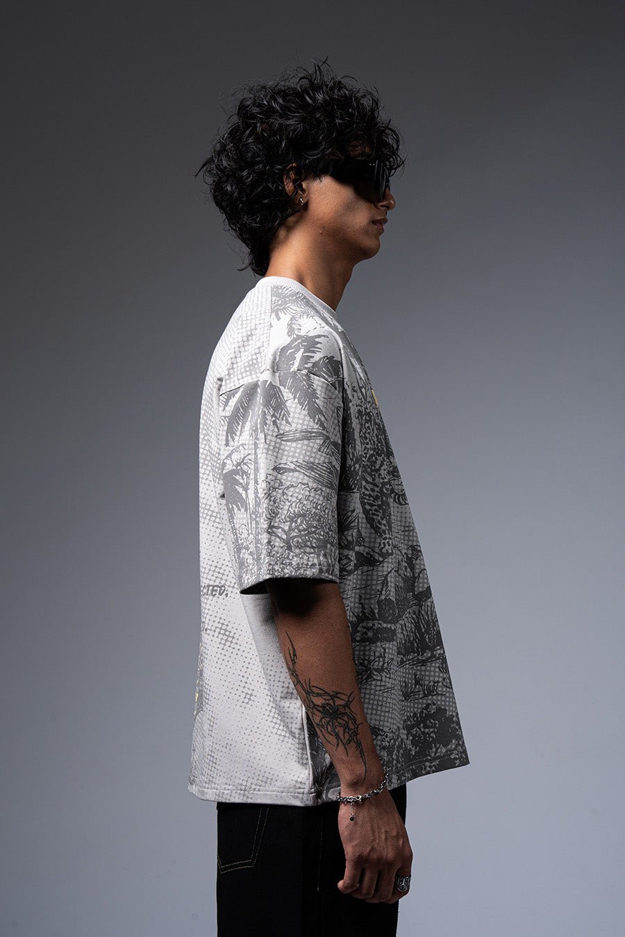 Existance Oversized Graphic T-Shirt - Echolope