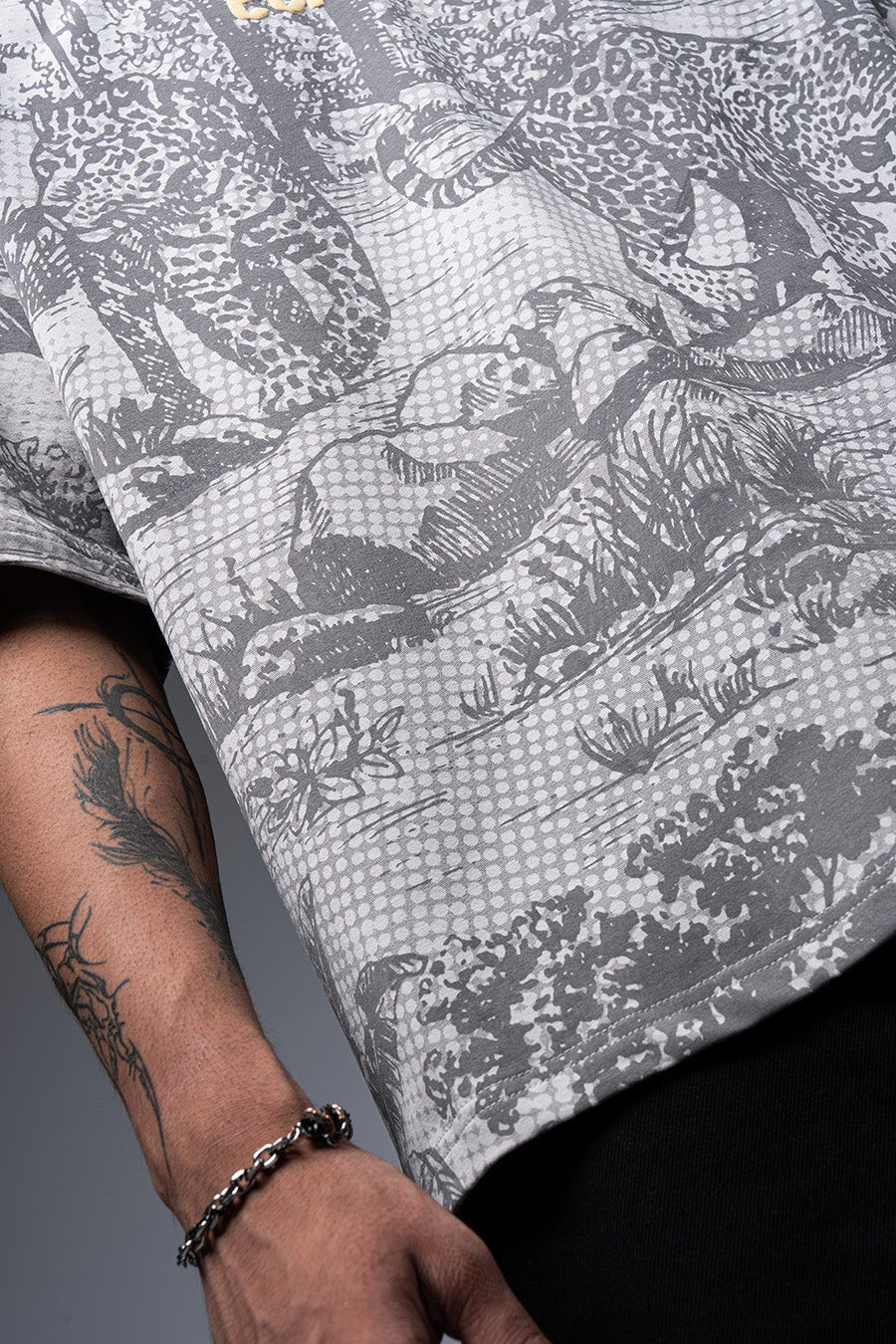 Existance Oversized Graphic T-Shirt - Echolope