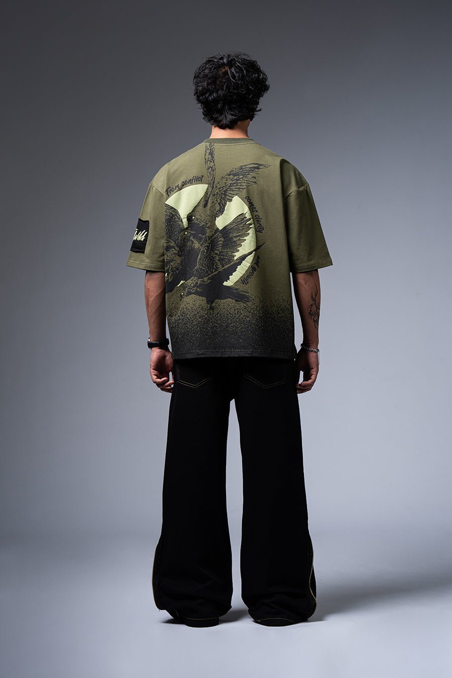 Harmony Oversized Graphic T-Shirt - Echolope