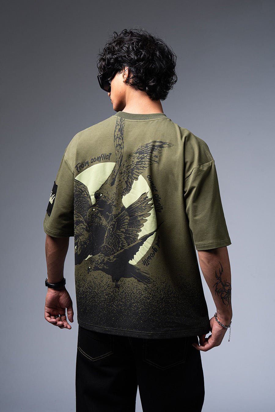 Harmony Oversized Graphic T-Shirt - Echolope