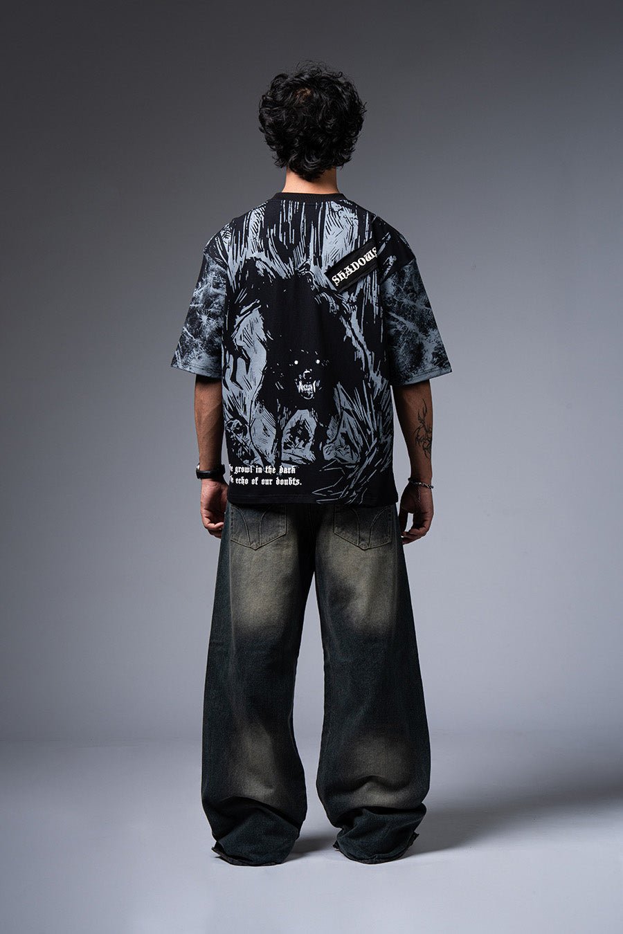 Shadows Oversized Graphic T-Shirt - Echolope