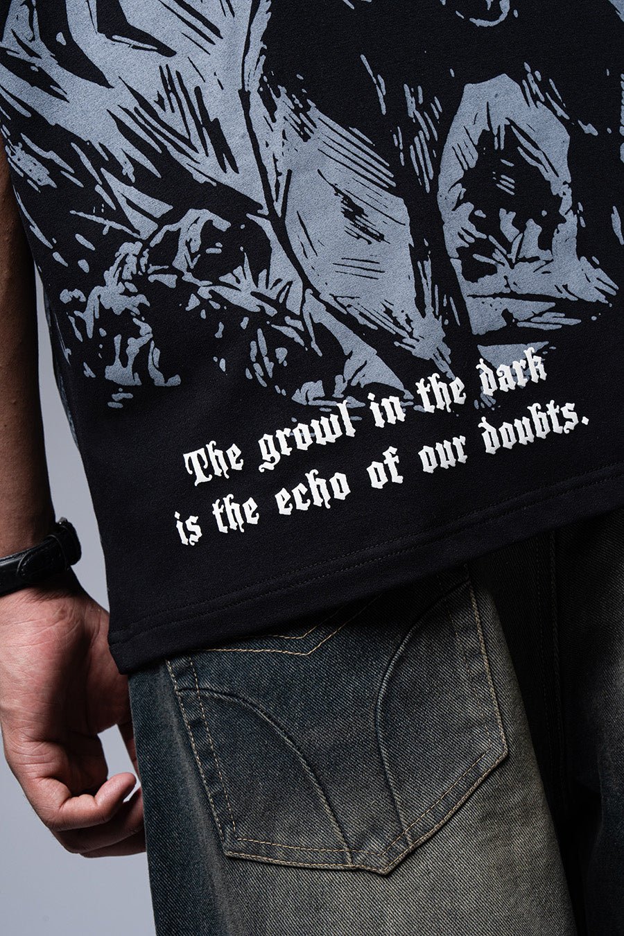 Shadows Oversized Graphic T-Shirt - Echolope