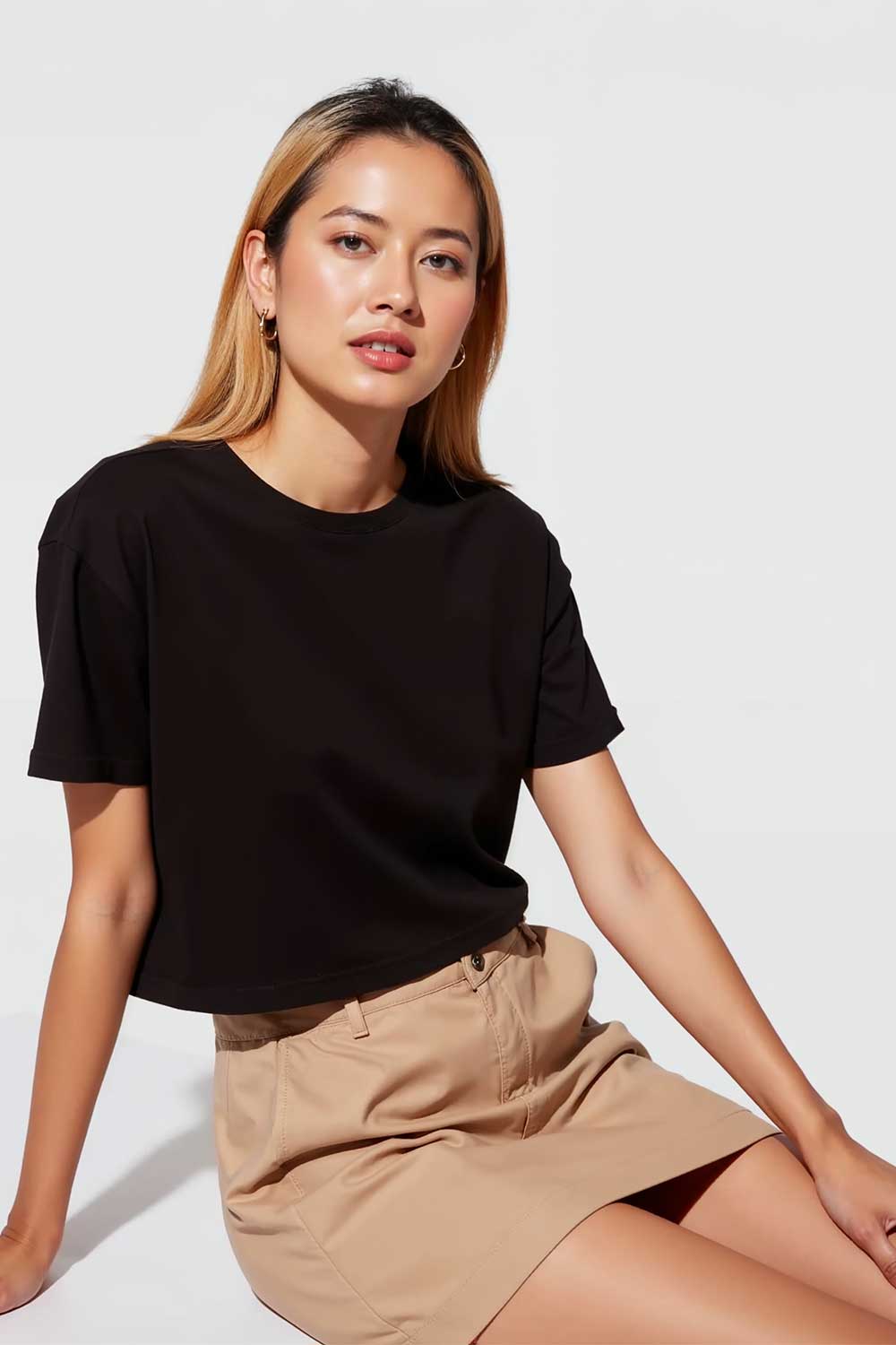 Stylish Black Crop T-Shirt For Women - Echolope
